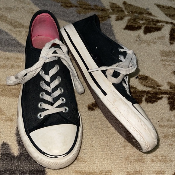 Cute black and white sneakers - Picture 2 of 11